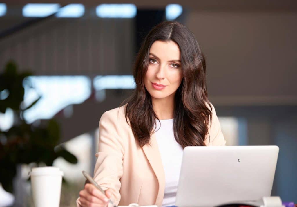 Does Working More Hours Make You a Better Lawyer?